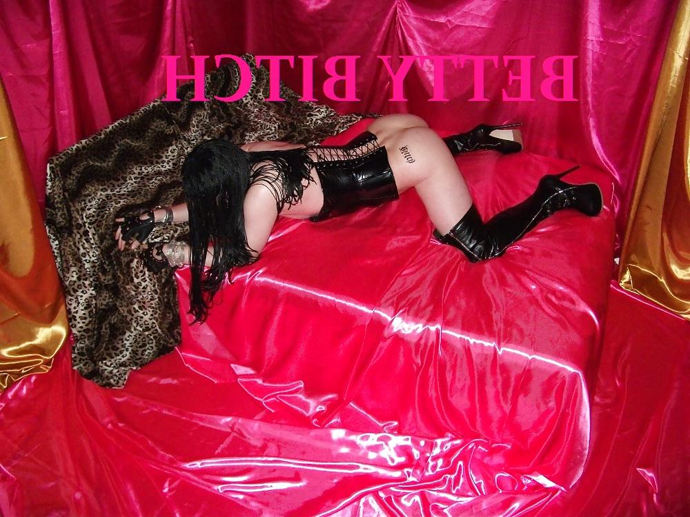 18P Transe Betty Bitch
