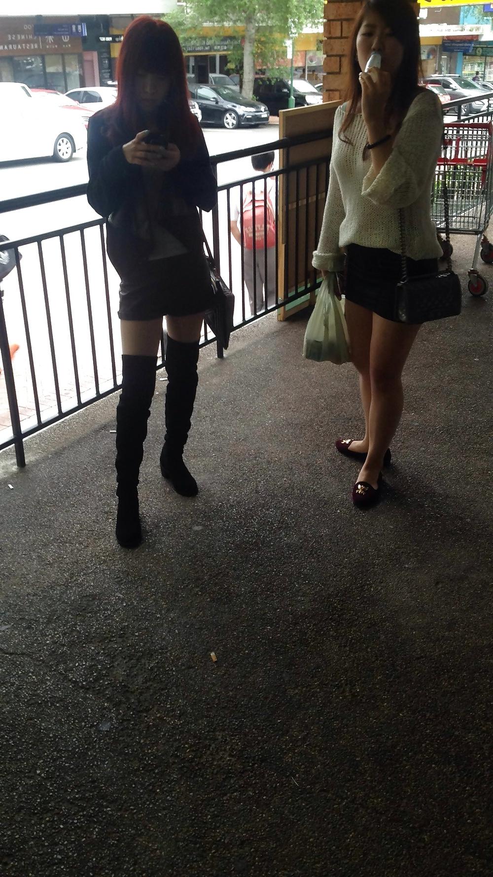 17P Chinese bitch candid