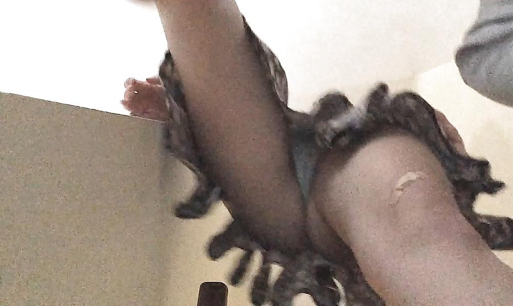 15P More of this hottie: the money shot upskirt
