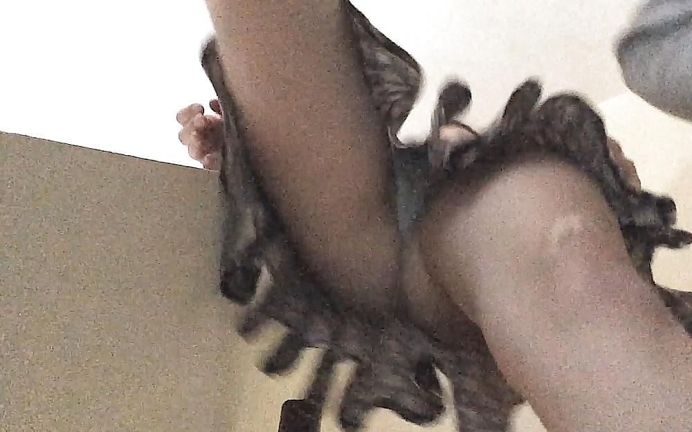 15P More of this hottie: the money shot upskirt