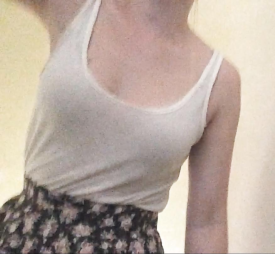 15P More of this hottie: the money shot upskirt