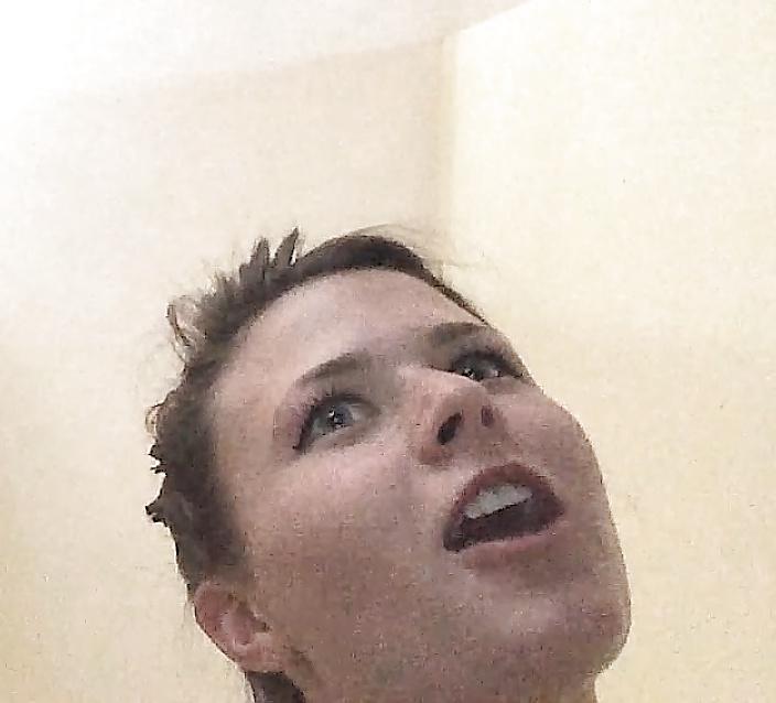 15P More of this hottie: the money shot upskirt