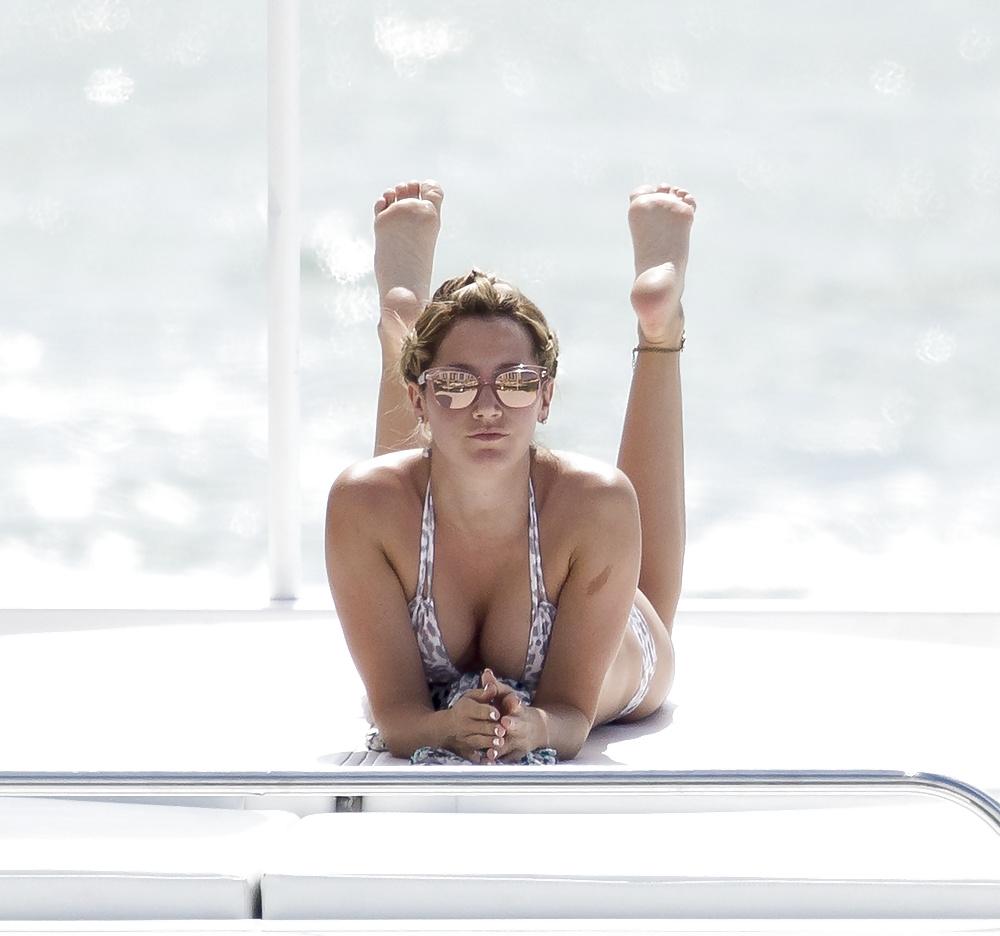 13P Foot - goddess #35 : Ashley Tisdale