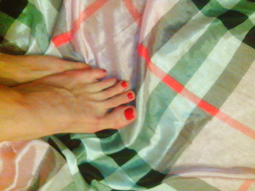11P Foot Goddess