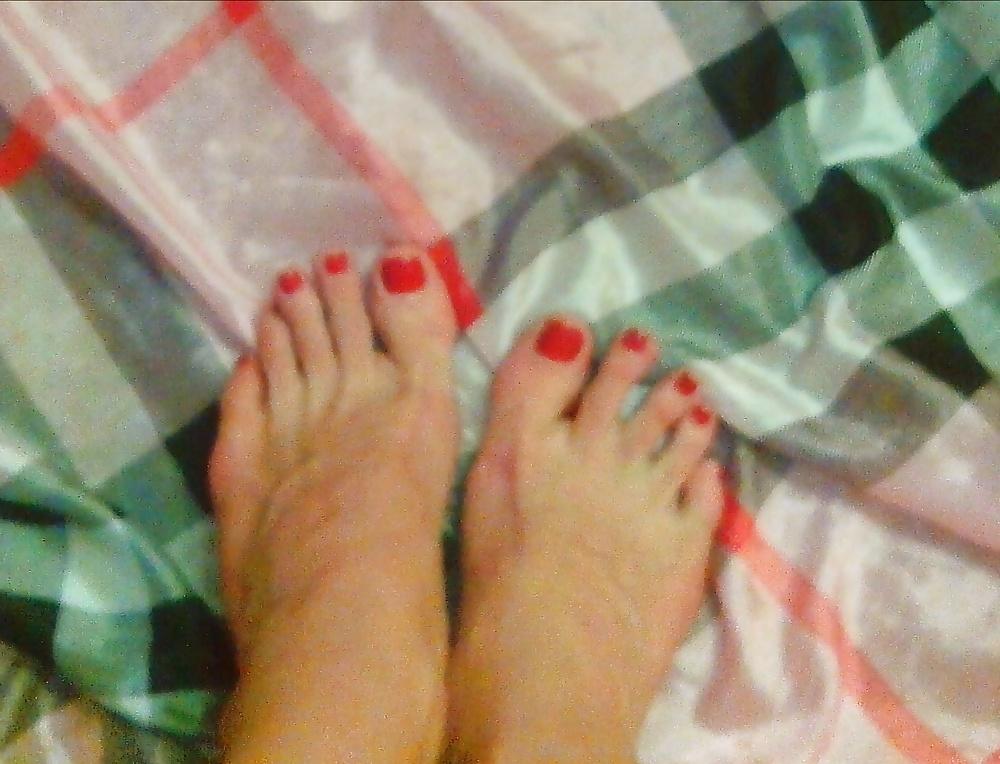 11P Foot Goddess