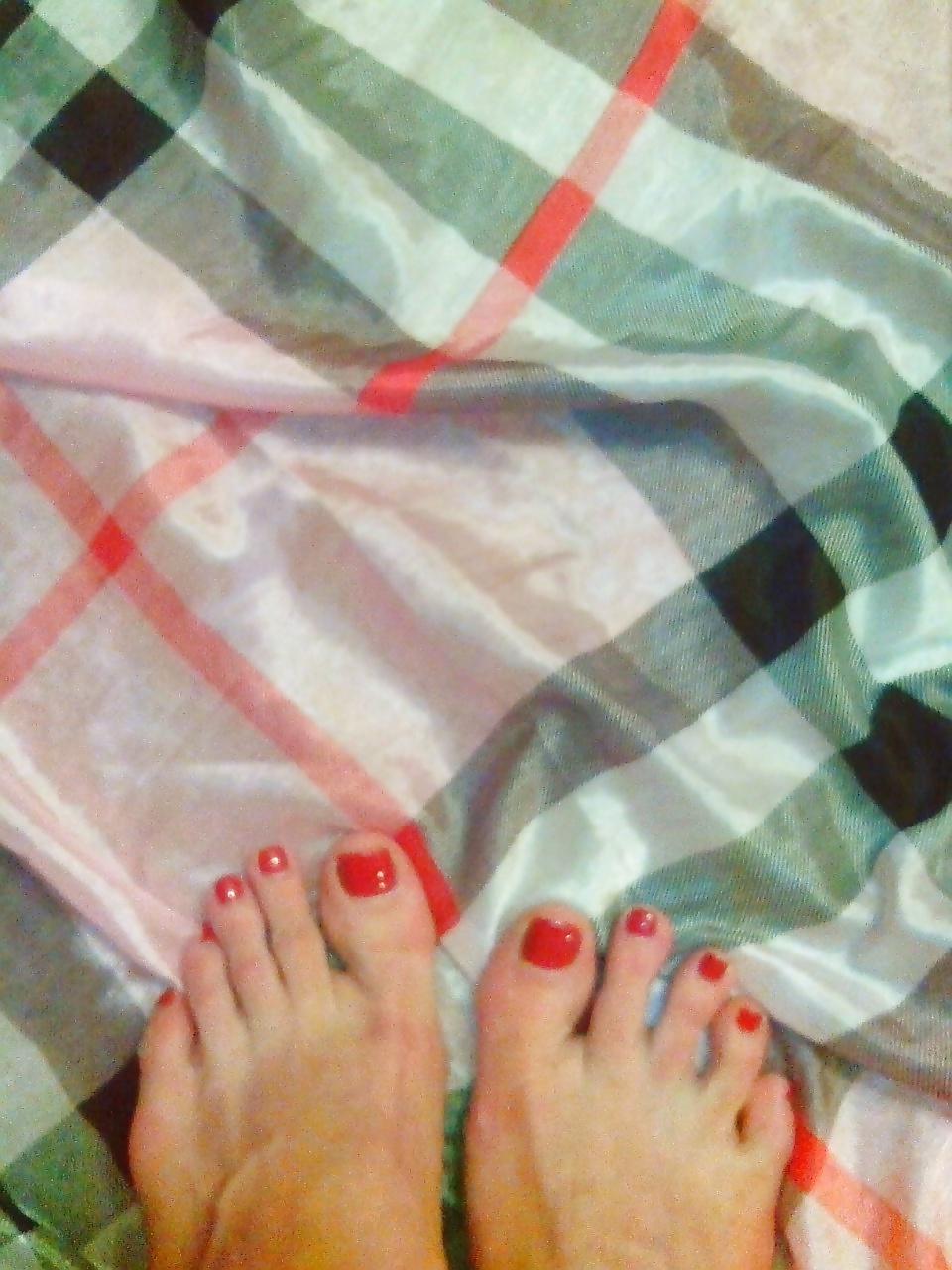 11P Foot Goddess