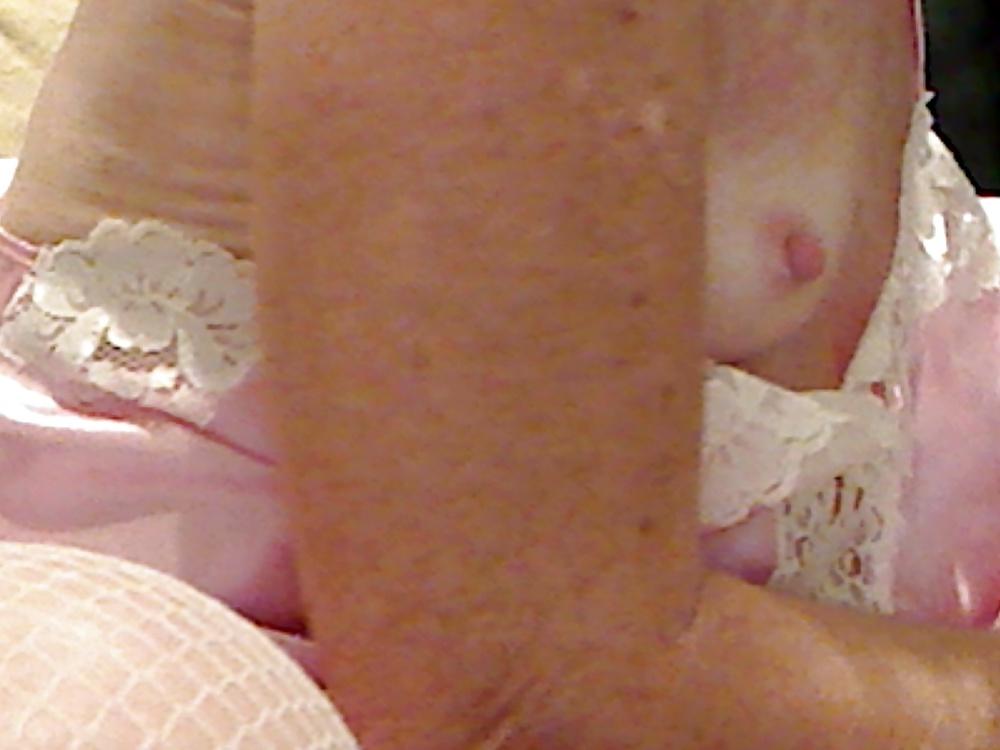 10P Aine :) up close play with the rose :)