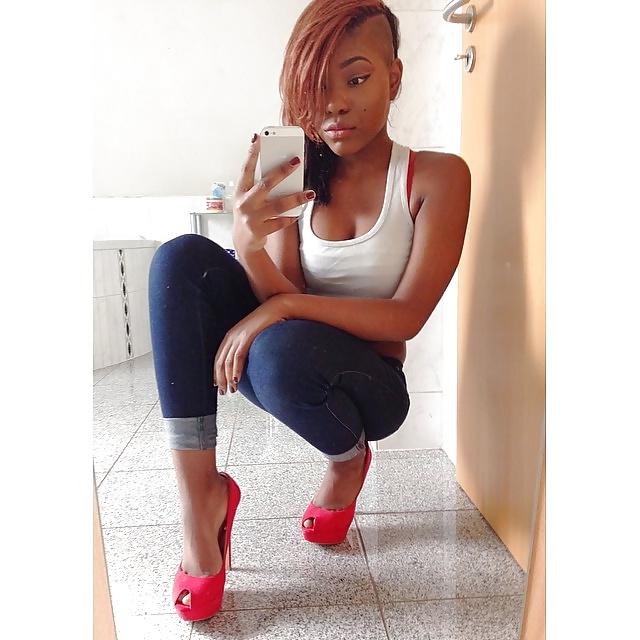 11P Fuckin hot ebony in elegant fashion clothes