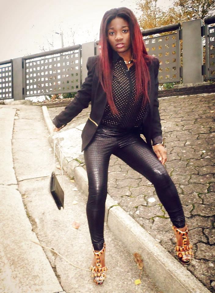 11P Fuckin hot ebony in elegant fashion clothes
