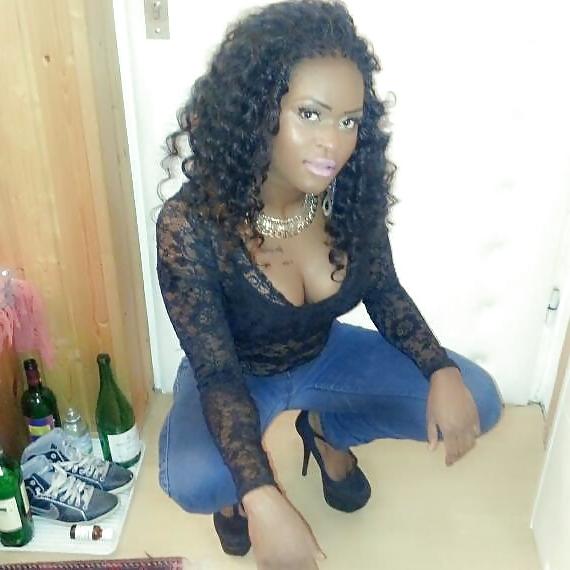 11P Fuckin hot ebony in elegant fashion clothes