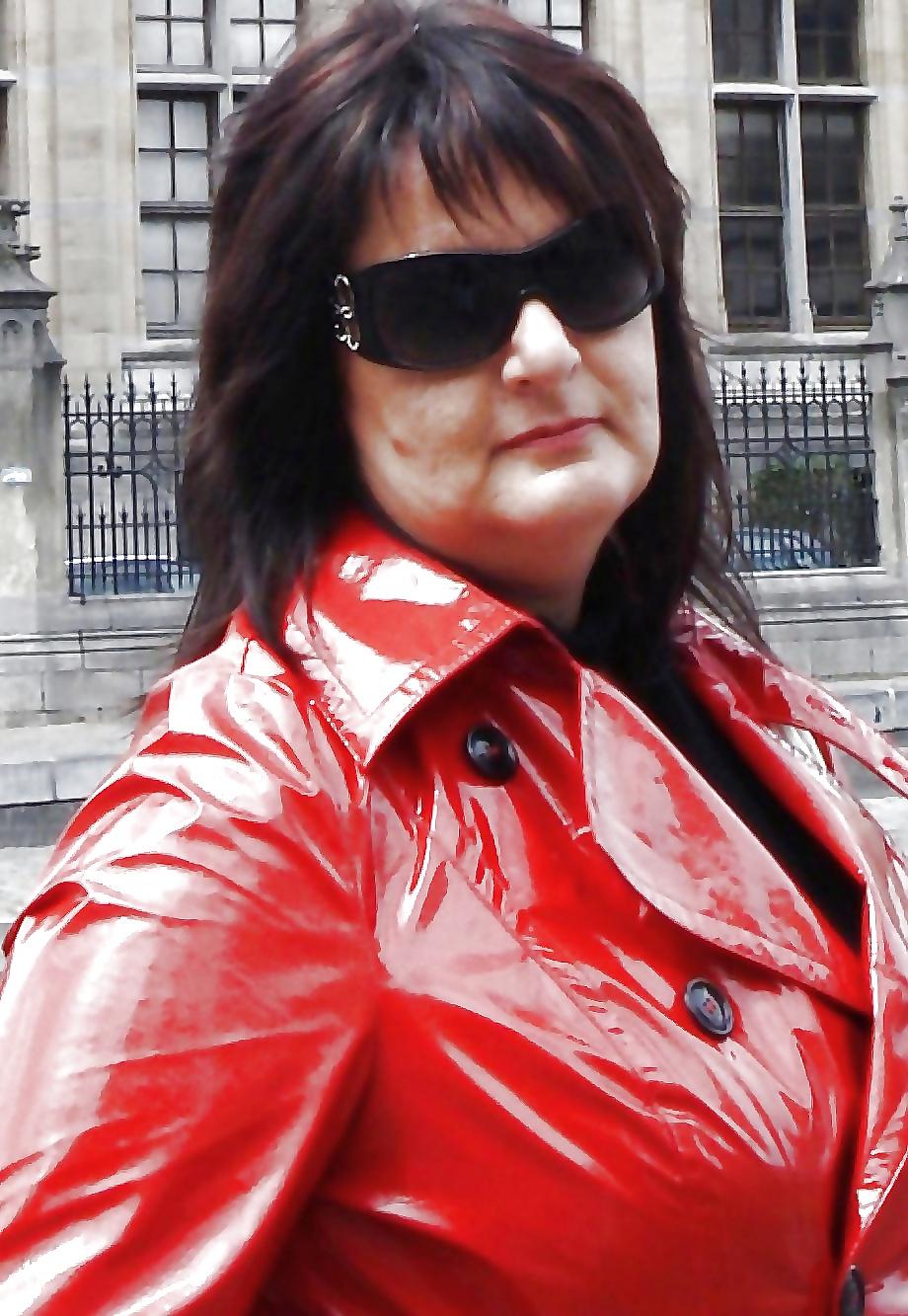 23P Lovly  pvc petra come sperm