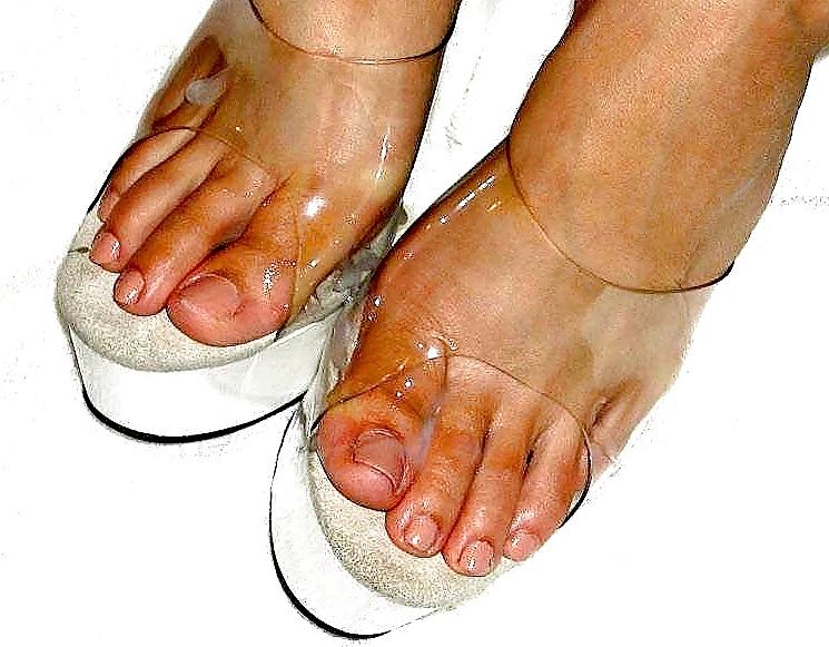 15P More hot female feet