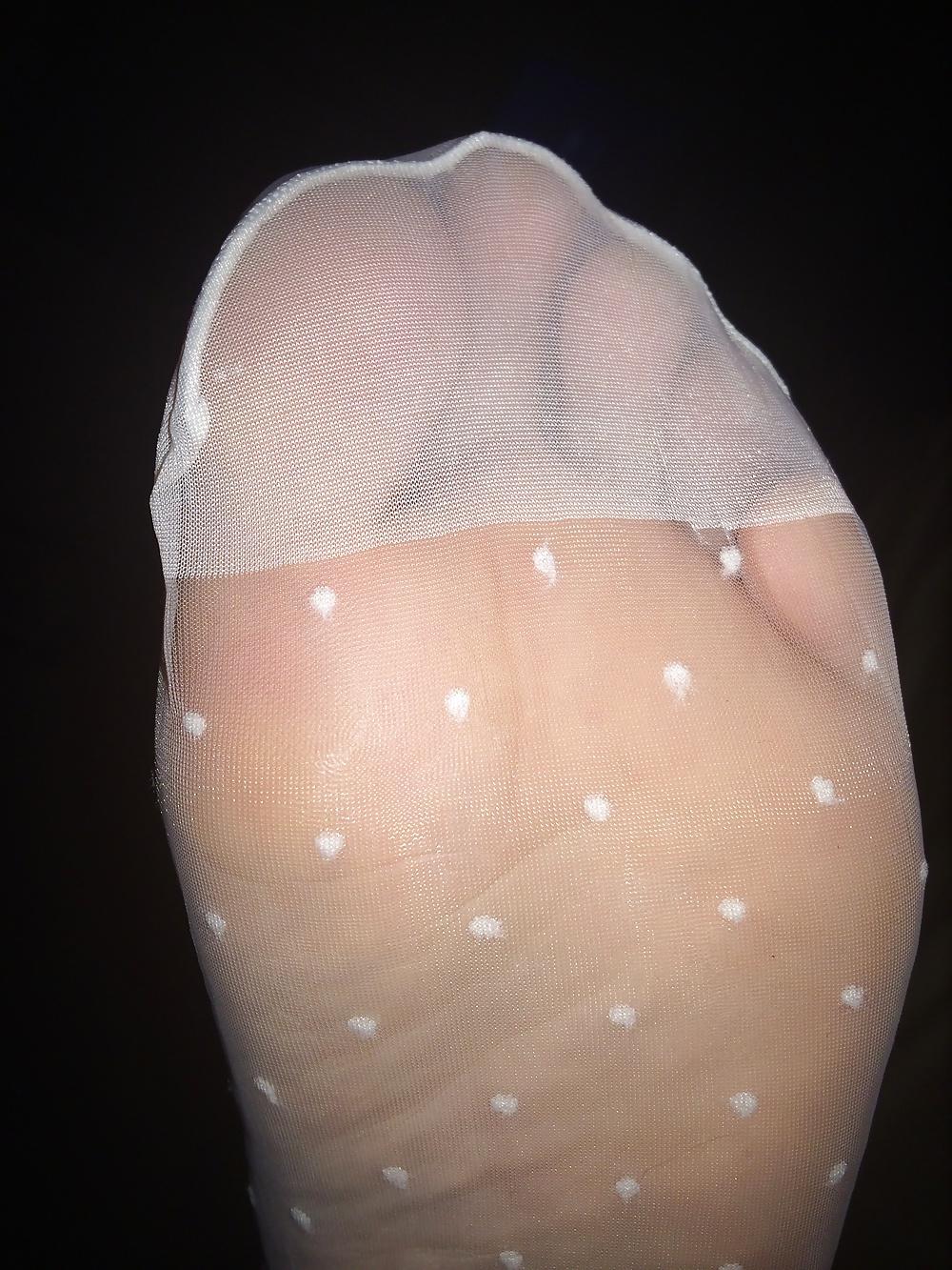 11P The Wifes sexy nylon feet