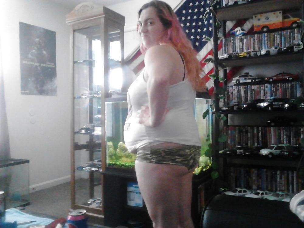 25P Playing with my pussy to hot sexy girls in playboy book