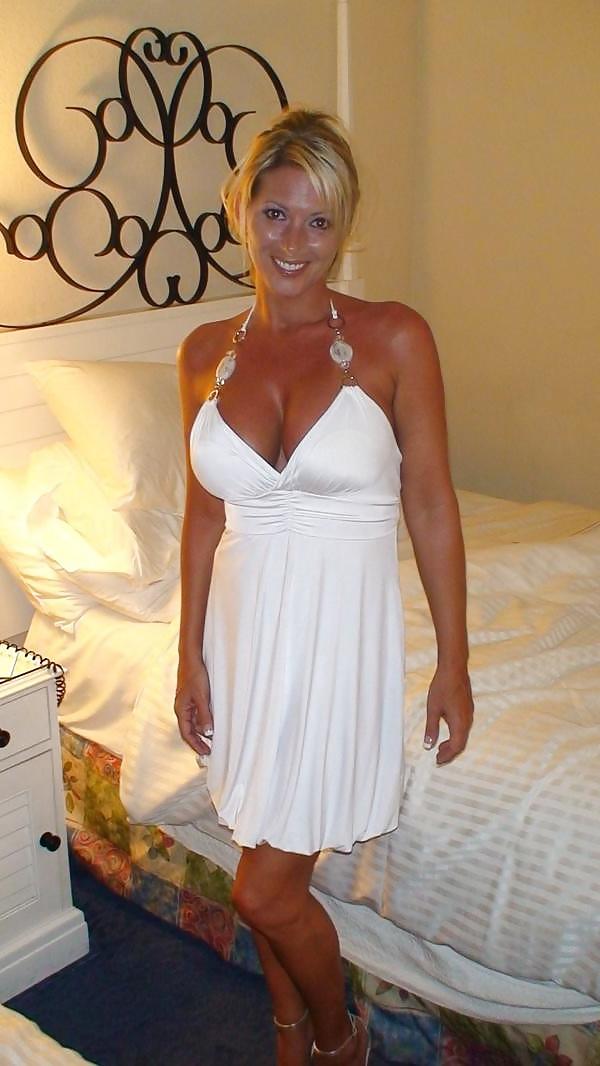 25P Sexy Milfs (feet,indian,white)