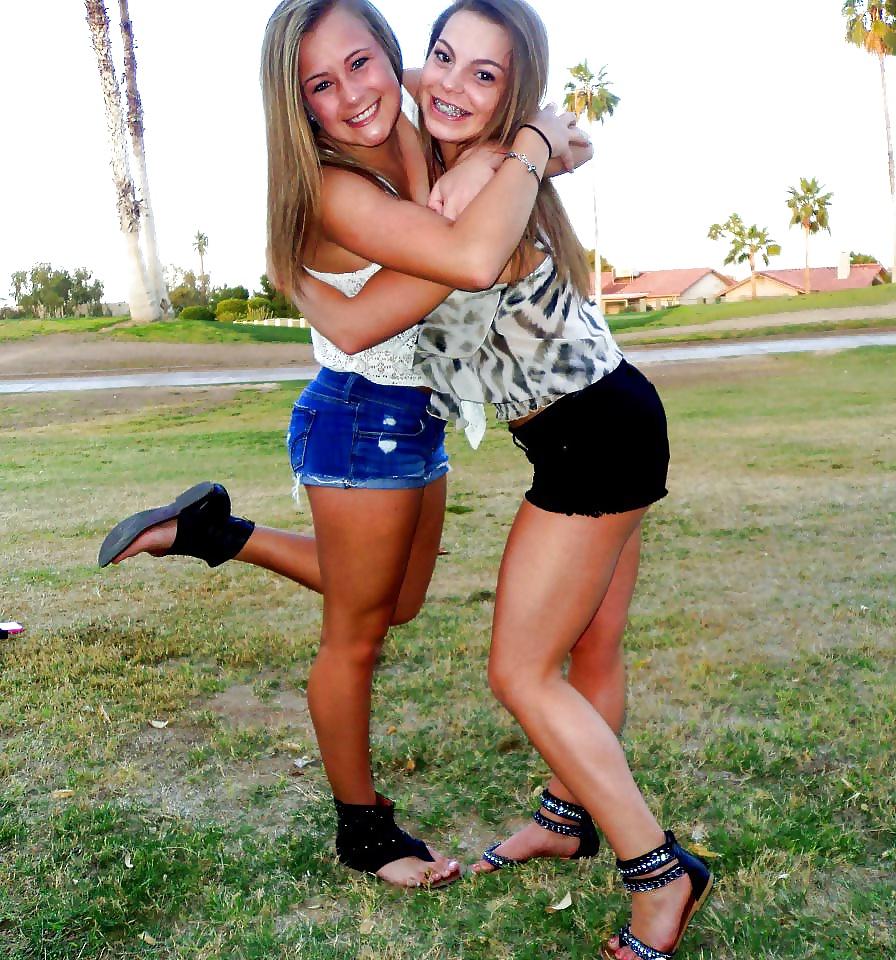 25P Cute Teen Feets in Sandals