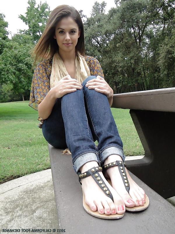 25P Cute Teen Feets in Sandals