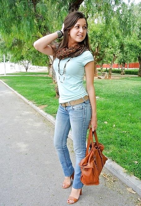 25P Hot sexy bitch in sexy clothes ( tight looks hardcore )