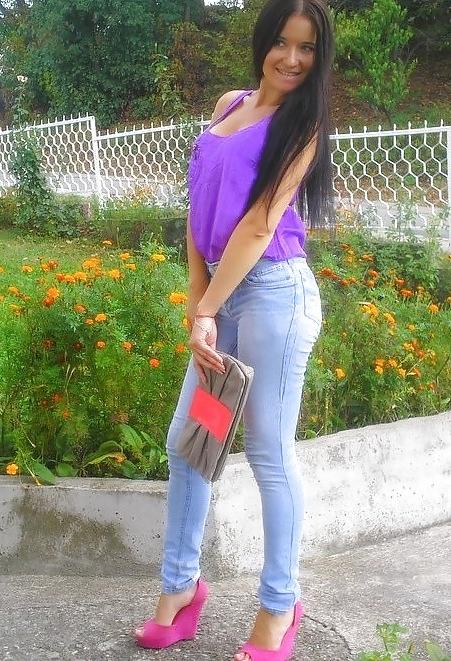25P Hot sexy bitch in sexy clothes ( tight looks hardcore )