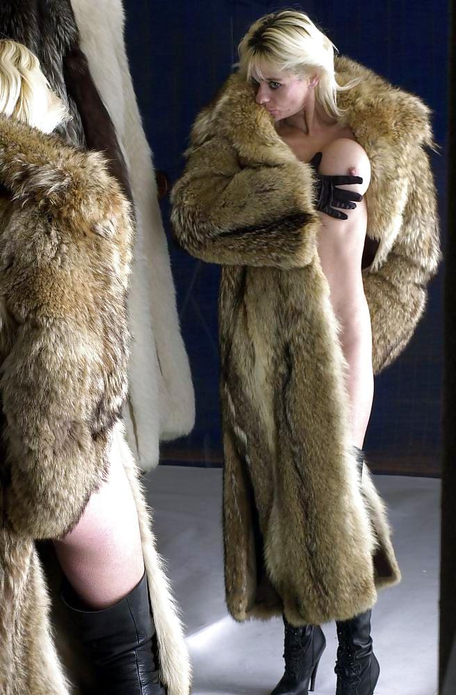 24P Mirror Mirror an the Wall   who is the hottest bitch 