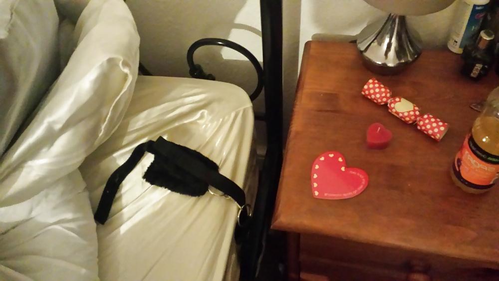 25P Naughty masters bitch ready for fucking 