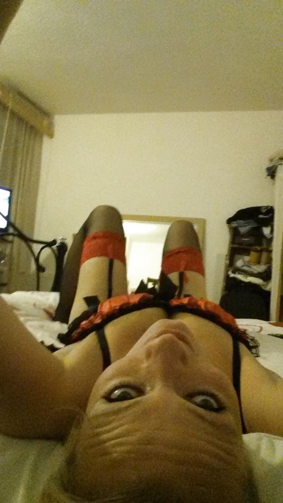 25P Naughty masters bitch ready for fucking 