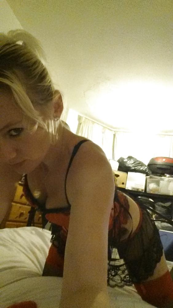 25P Naughty masters bitch ready for fucking 