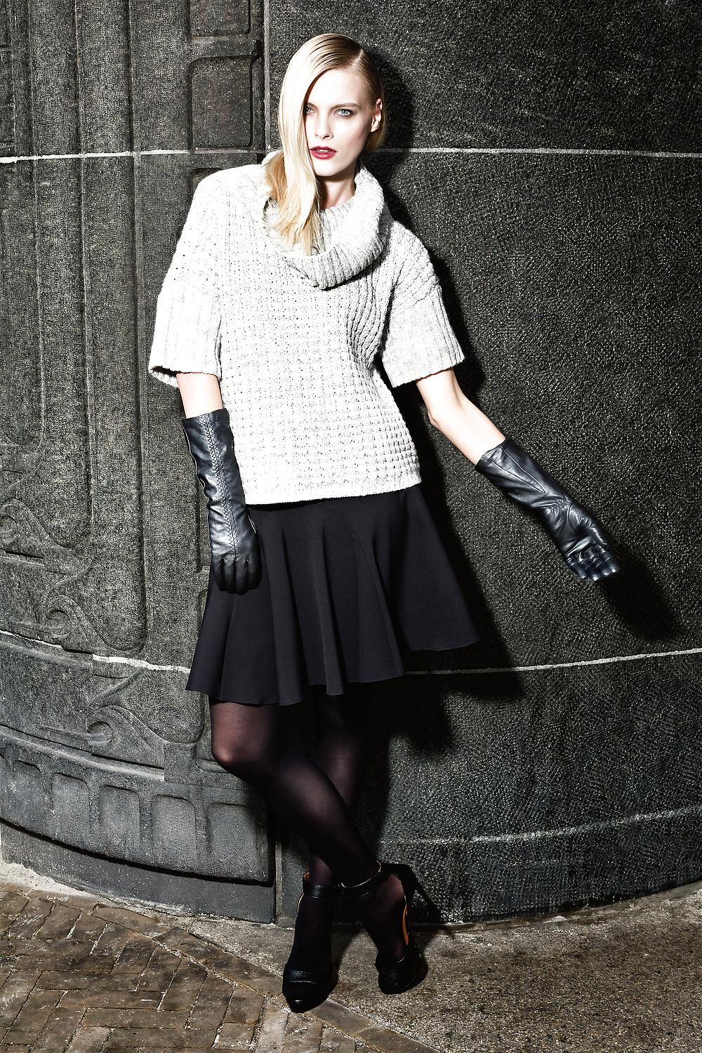 25P Fetish gloves....