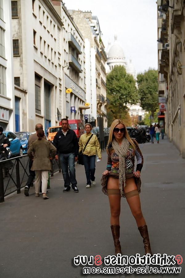 9P Flashing in public in Paris