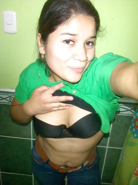15P Putita sexy