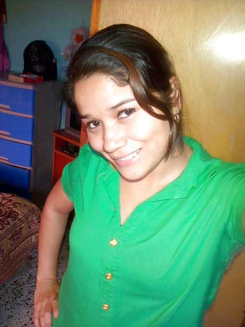 15P Putita sexy