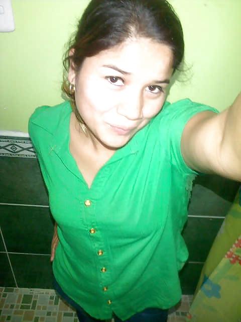 15P Putita sexy