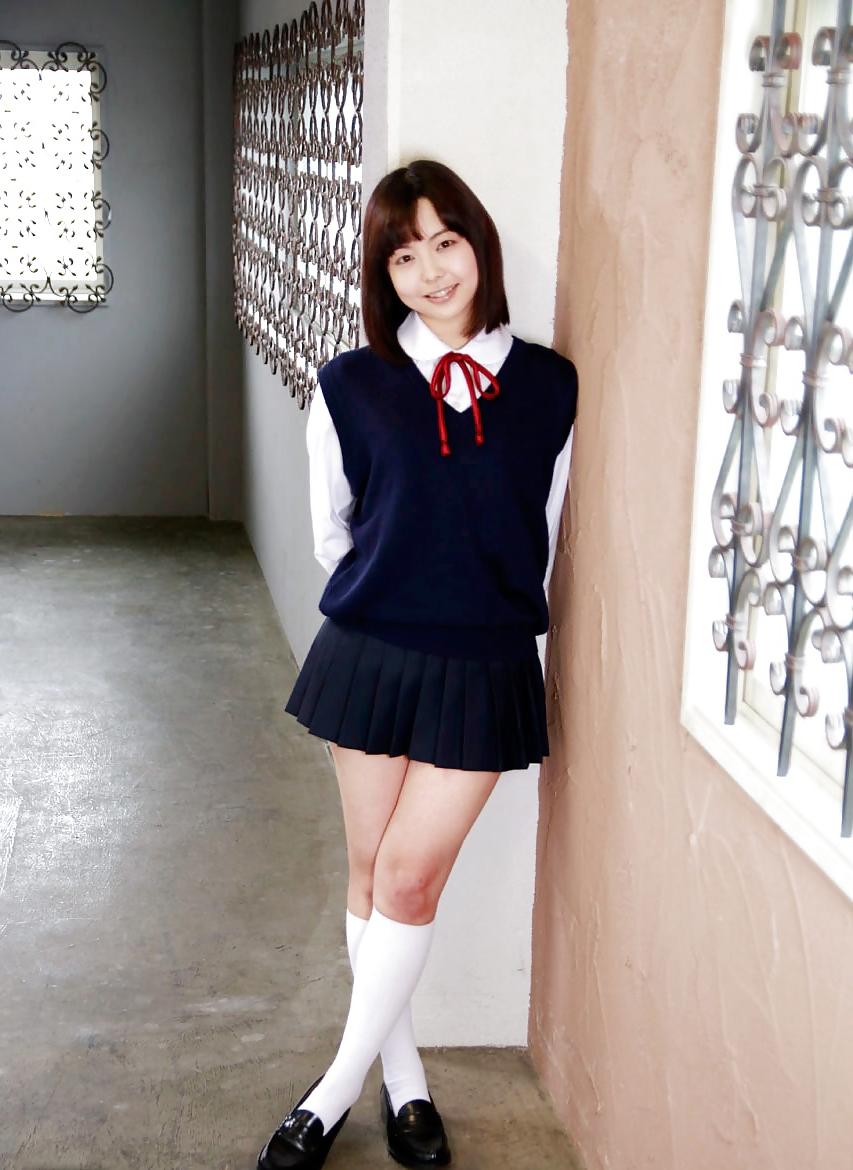 20P JPN female student
