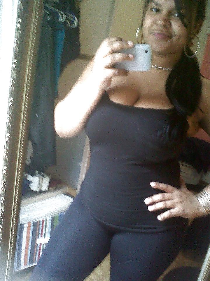 11P Chubby latina