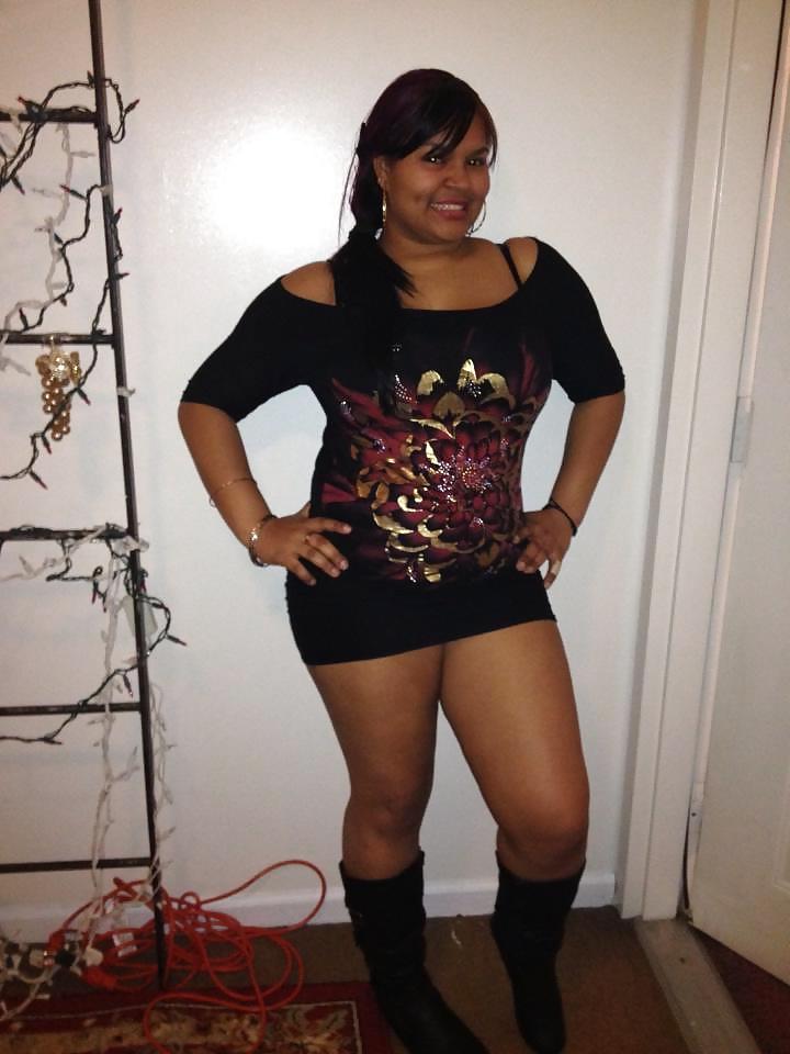 11P Chubby latina