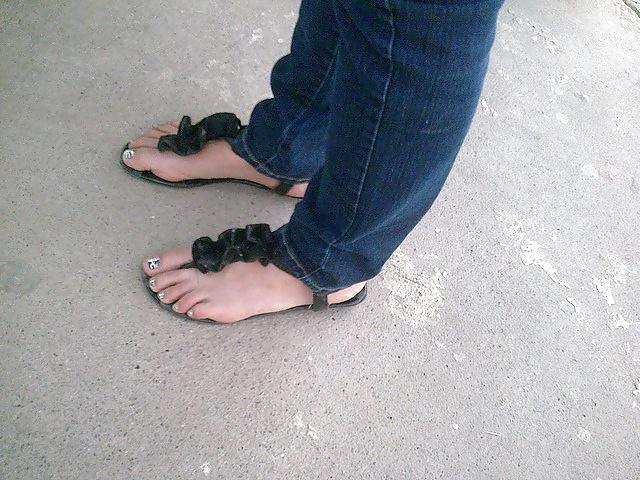 25P Turkish candid feet ayak resimleri