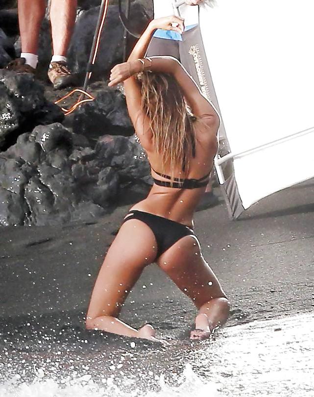 25P CANDICE SWANEPOEL TOPLESS