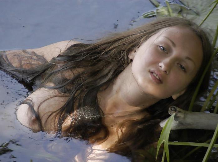 19P Busty Russian Goddess