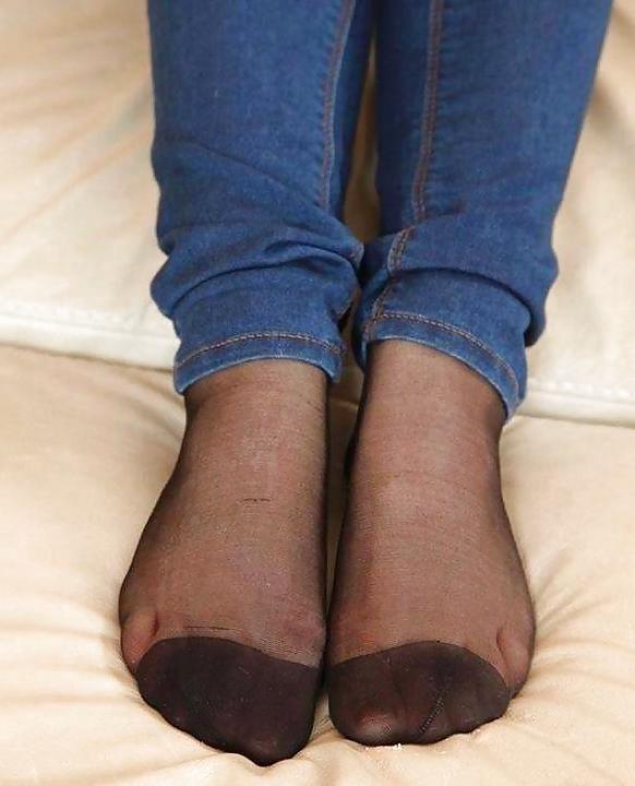 25P Nylon Feet