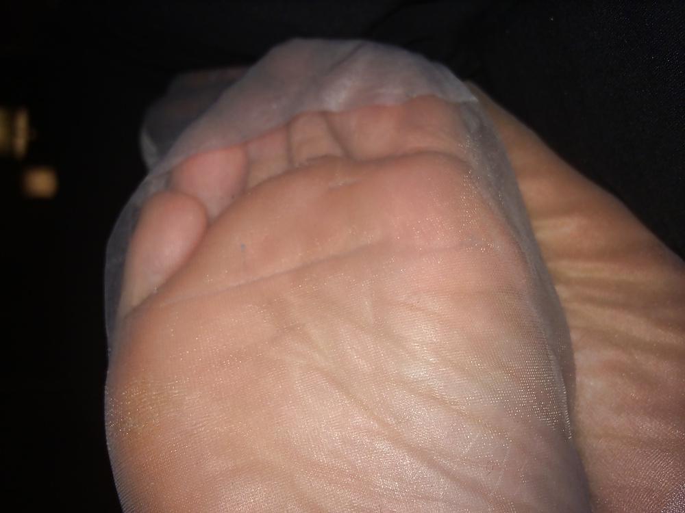 25P Wifes sexy nylon feet