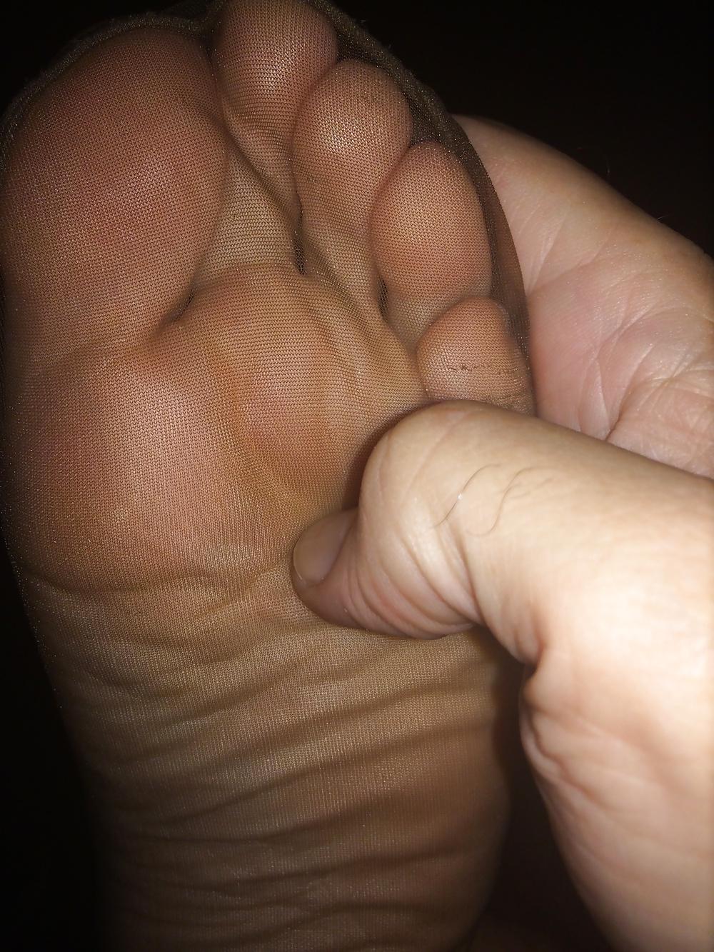 25P Wifes sexy nylon feet