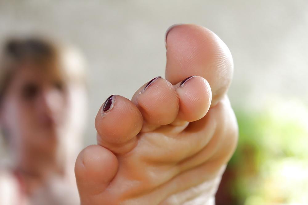 25P All kinds of hot female feet