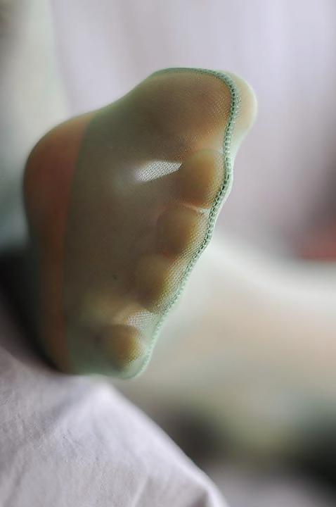 25P Nylon Feet 