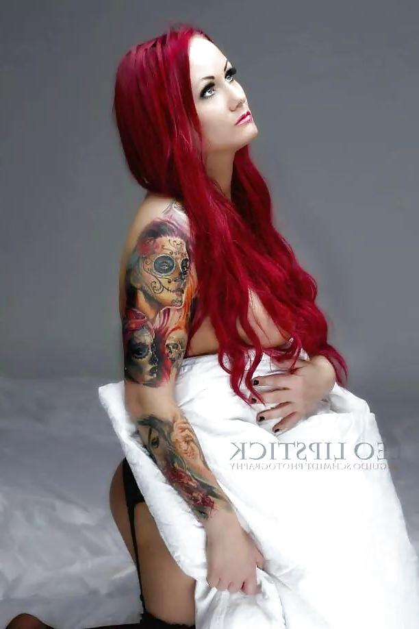25P Tattoed girls art pics X