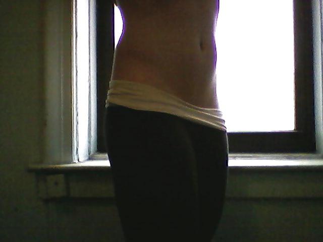 7P Curvy CD in gym pants
