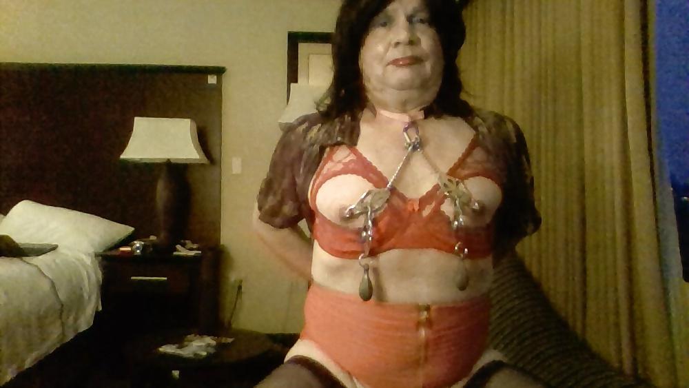 13P Nipple play