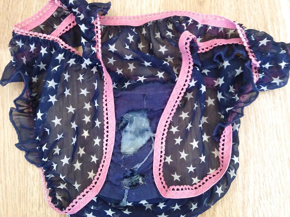 20P Panty play and cum