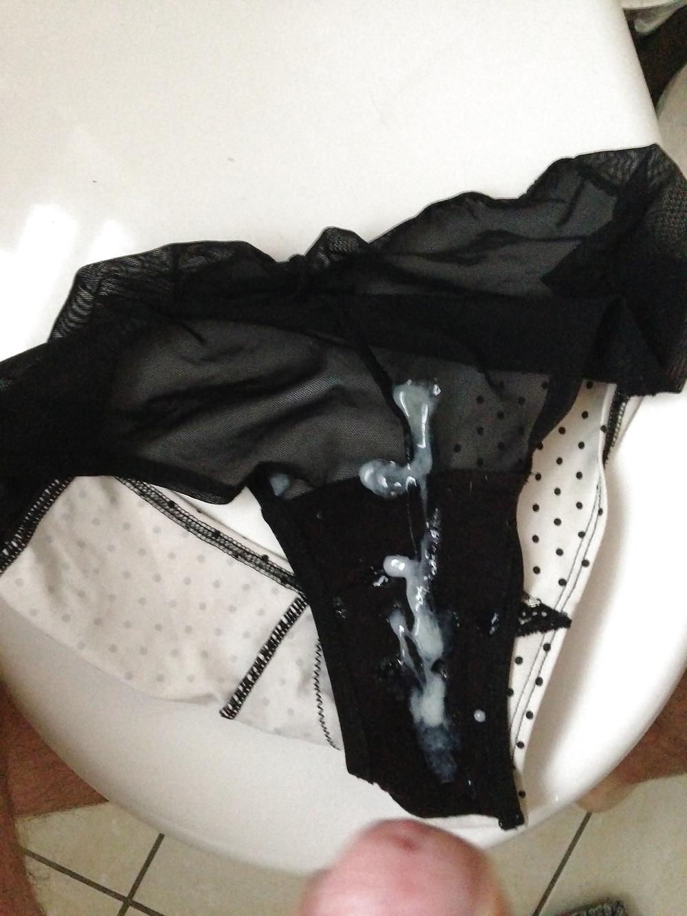 20P Panty play and cum