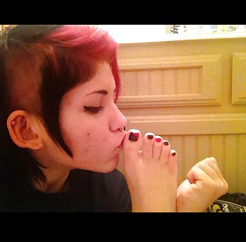 25P Sweet Teen Feet By RoNiN