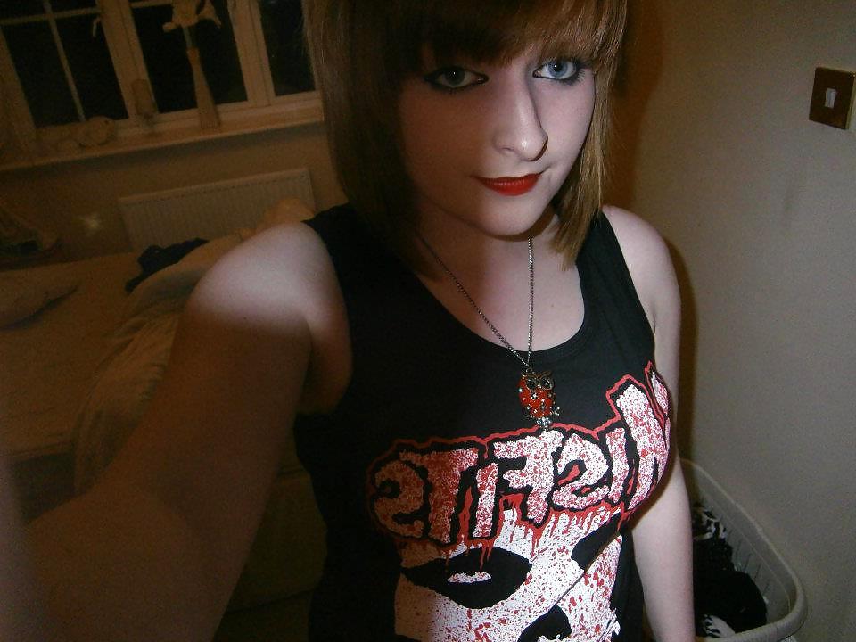 21P Nasty comments for me please :3